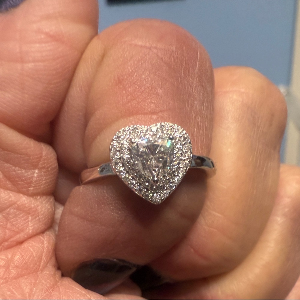 925 Moissanite Heart solitaire ring size 6 new with tags